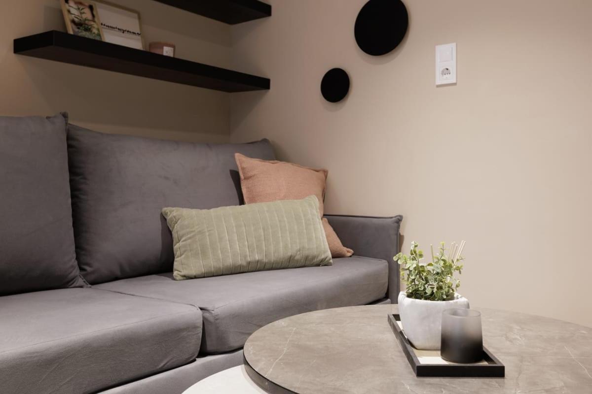 The Urban Chill Spot Harsfa Street Apartamento Budapeste Exterior foto