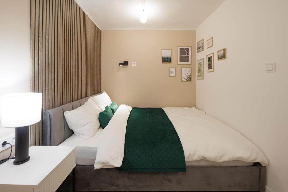 The Urban Chill Spot Harsfa Street Apartamento Budapeste Exterior foto