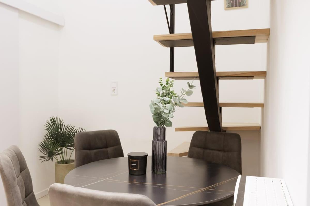 The Urban Chill Spot Harsfa Street Apartamento Budapeste Exterior foto