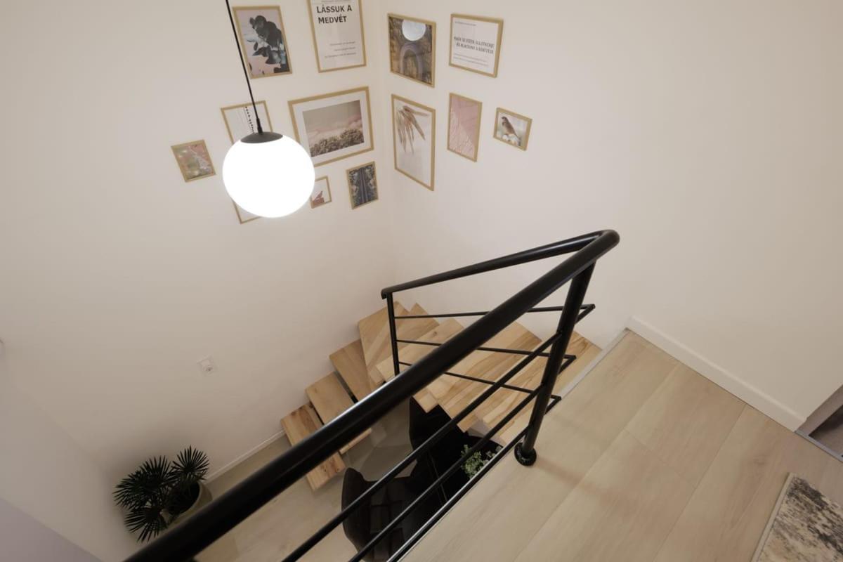 The Urban Chill Spot Harsfa Street Apartamento Budapeste Exterior foto